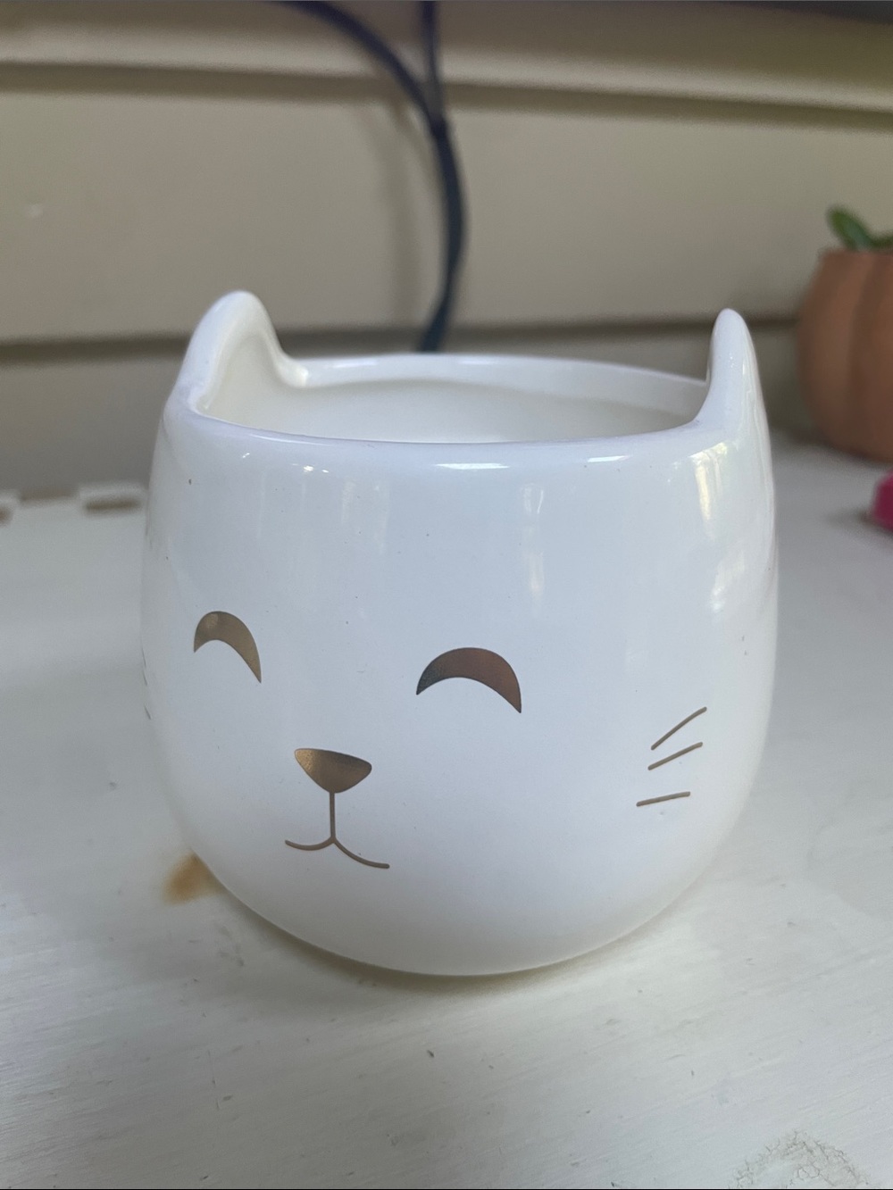 Urban Outfitters Ceramic Cat Candle - Picture 3 of 4